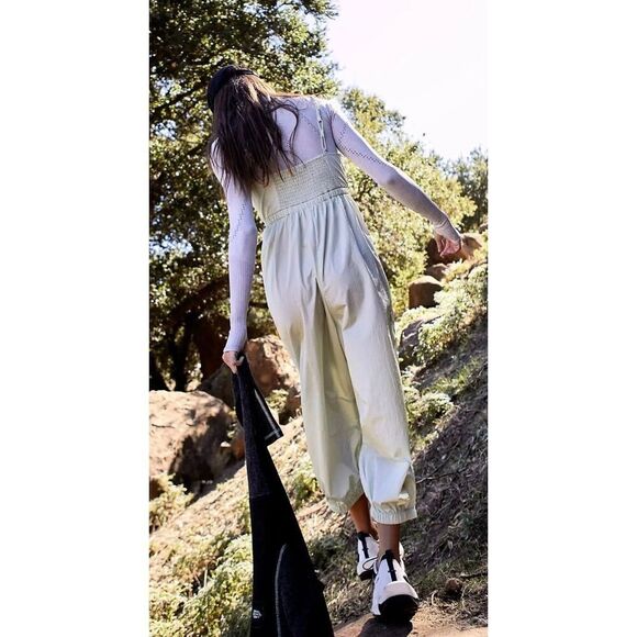 Free People NWT Down To Earth Nylon Romper Summer Mist Light Green Sz XS - Picture 2 of 11